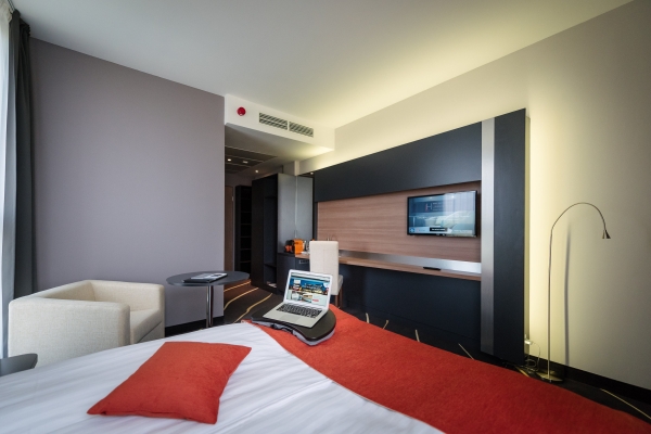 Best Western Plus Lakeside Hotel